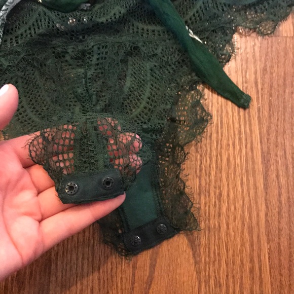 Green bodysuit - Picture 3 of 6